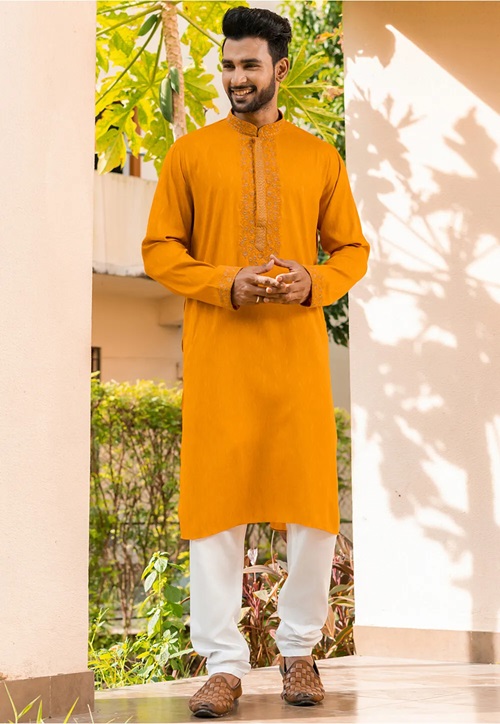 Men's Cotton Embroidered Kurta Pajama